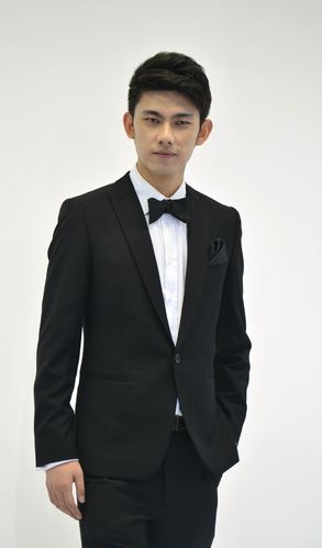严女士